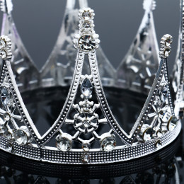 Топпер для торта «Корона с камнями», цвет серебро