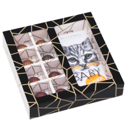 Коробка под 8 конфет + шоколад с окном черно-белая "Геометрия" (17,7х17,85х3,85 см)