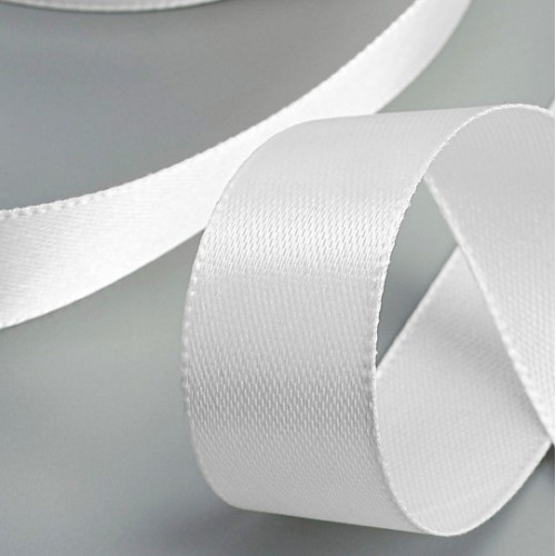 Лента атласная 23 ± 1 м, цвет белый №01
