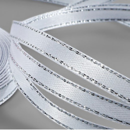 Лента атласная, с серебряным люрексом, 6 мм, 23±1 м, белая №001