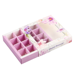 Коробка для конфет 16 шт "Самой нежной", 17,7 х 17,7 х 3,8 см