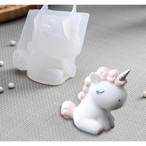 Молд силиконовый для кондитеров "Единорожек 3D" – идеальная форма для украшения десертов